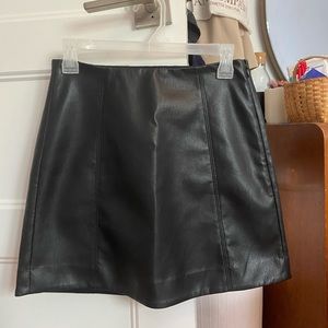 Aritzia skirt